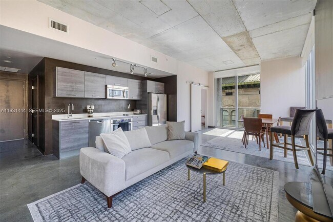 Photo - 151 SE 1st St Unit 401