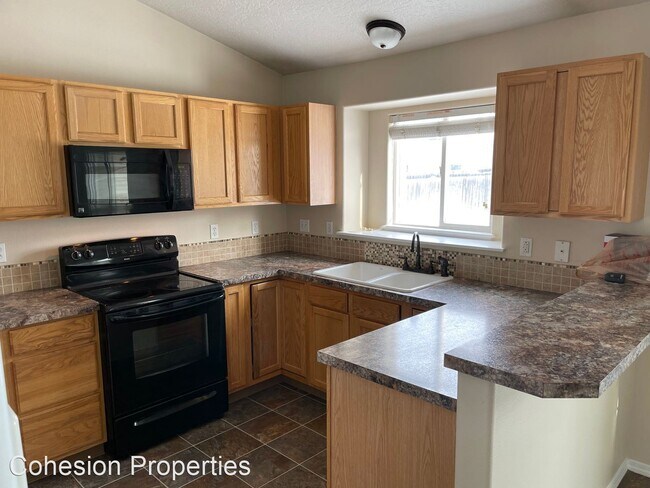 Photo - 4 br, 2.5 bath House - 2278 N Springland