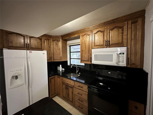 Photo - 7880 NW 11th St