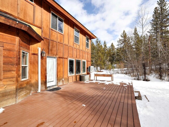 235 Moonridge Dr