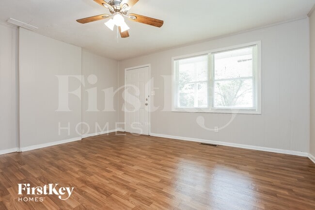 Photo - 4971 Oakdale Dr