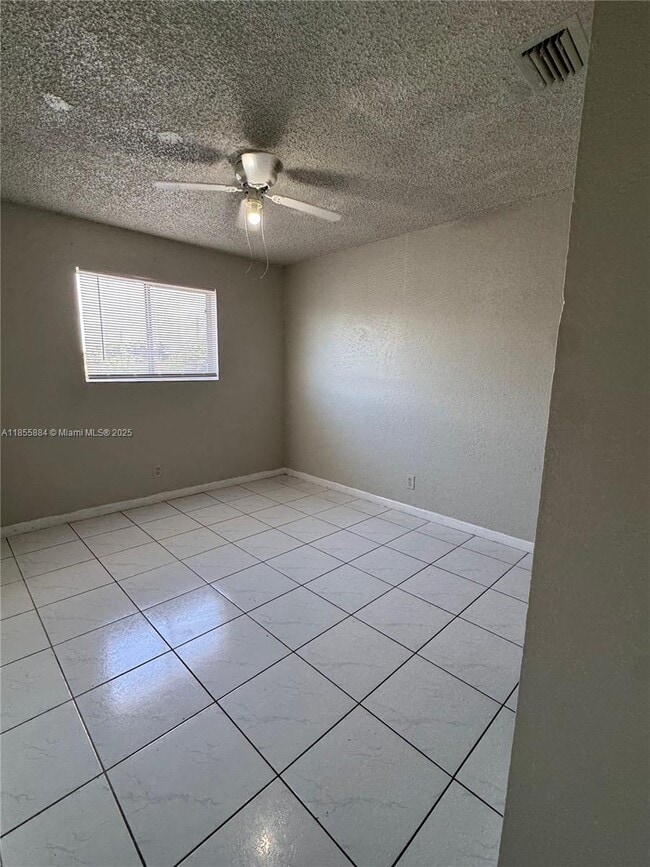 Building Photo - 2150 Madison St Unit 36 Rental