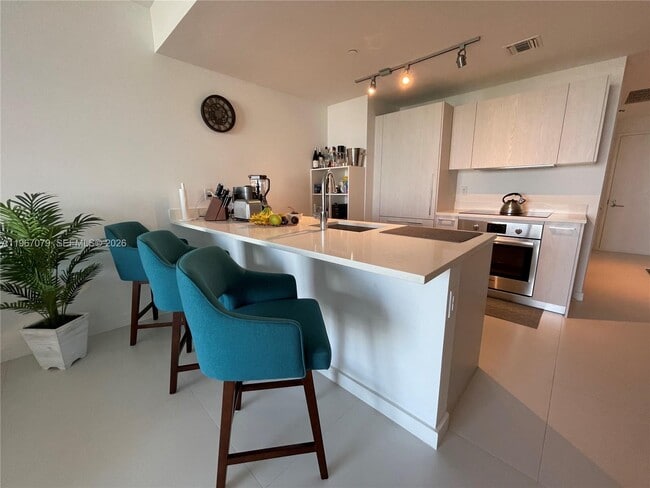 Photo - 501 NE 31st St Unit 710