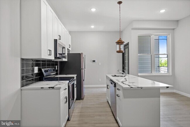 Photo - 403 N Simpson St