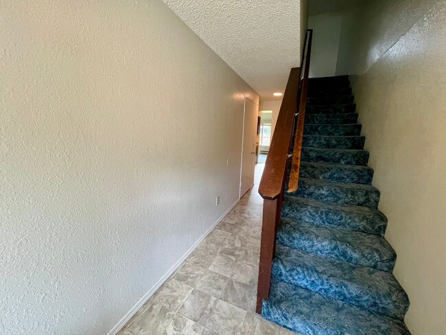 Photo - Edgewood Triplex Unit B