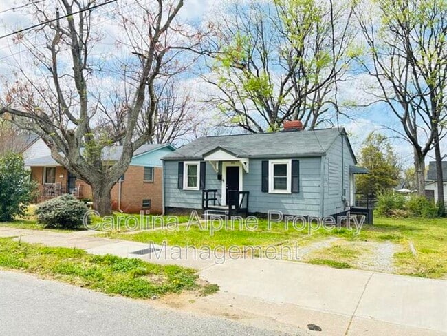 Photo - 606 S Ellis St