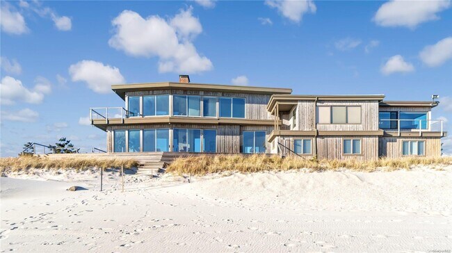 222 Dune Rd
