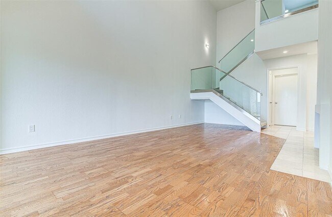 Photo - 8200 Neely Dr Unidad 228