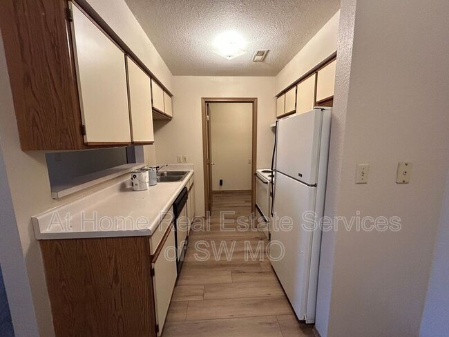 Photo - 730 E Bain St Rental