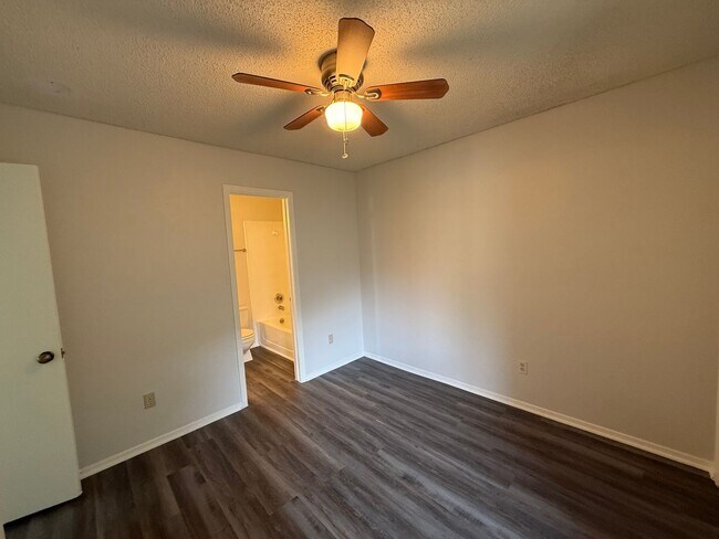 Photo - 512 Willowbend Cove Unit 1