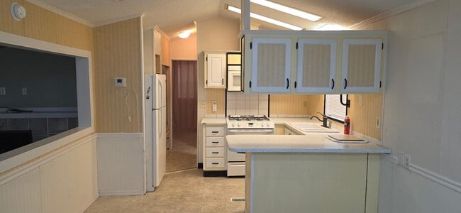 Photo - 163 Monarch Ln