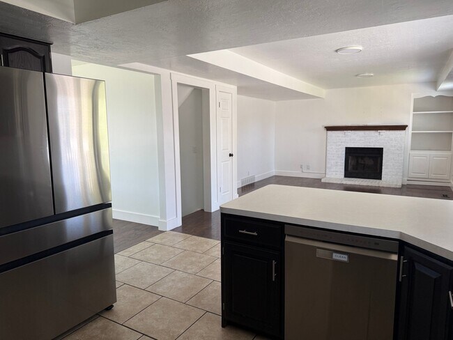 1237 Webb Ln