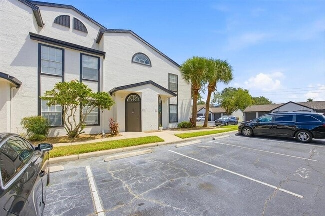 Photo - 1612 Columbia Arms Cir Unit 237