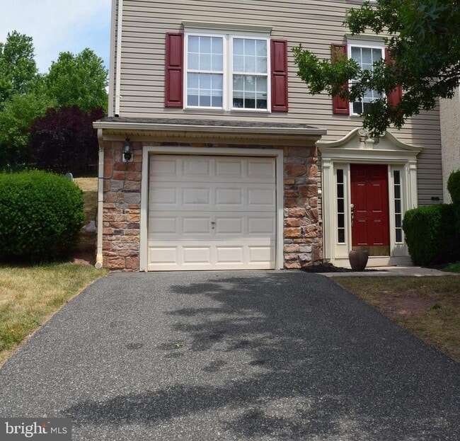 23 Creekside Dr