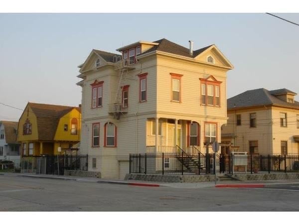 Photo - 850 6th Ave Unidad A