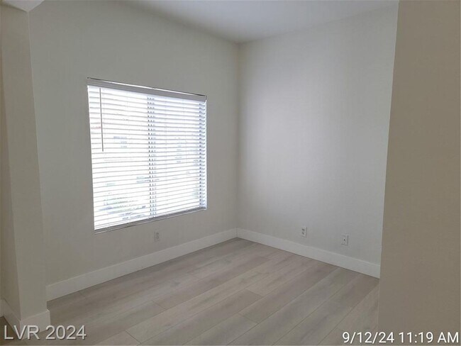 Photo - JUST MINUTES FROM GREEN VALLEY RANCH AND T... Unidad 4222