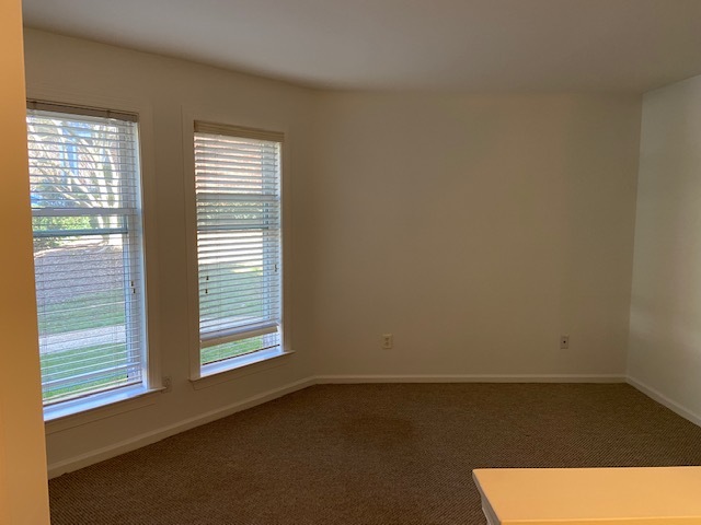 Master bedroom - 1051 Wirewood Dr Apartment Unit 101