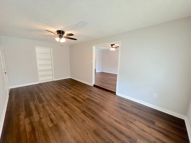 Photo - 3 BED | 2 BATH | SCREENED IN SUNROOM | SOUTHSIDE/VERNONBURG