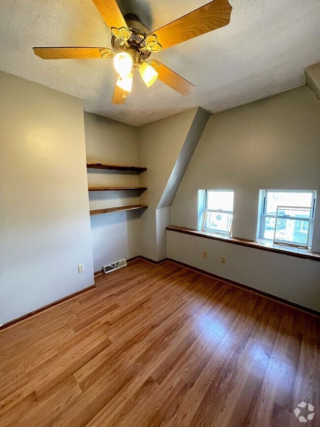 Building Photo - 3206 Dawson St Unit Apt 3