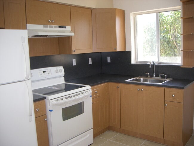 Building Photo - 3810 NW 65th Ave Rental
