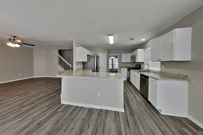 Photo - 18319 Harnett Dr