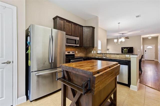 Photo - 512 Highpark Ct