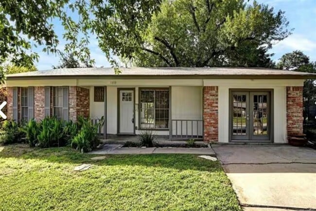 Building Photo - 1009 Alden Dr Rental
