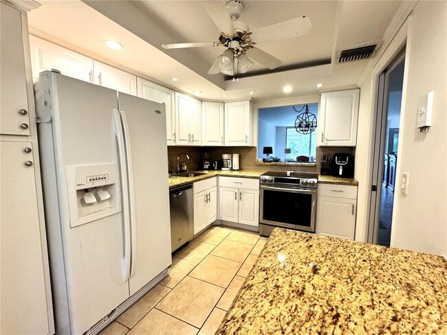 Photo - 901 W Cypress Ln Unit 201