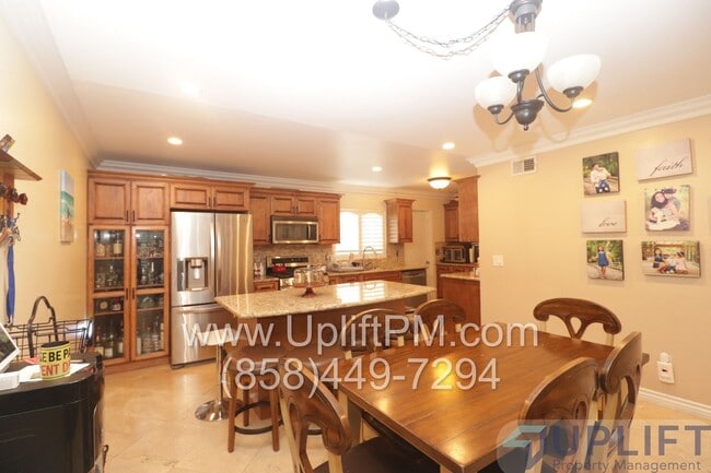 Photo - 4 Bed 2 Bath Home With Fenced Backyard