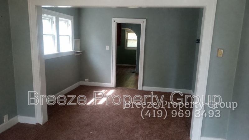 Photo - 1838 Duncan Rd