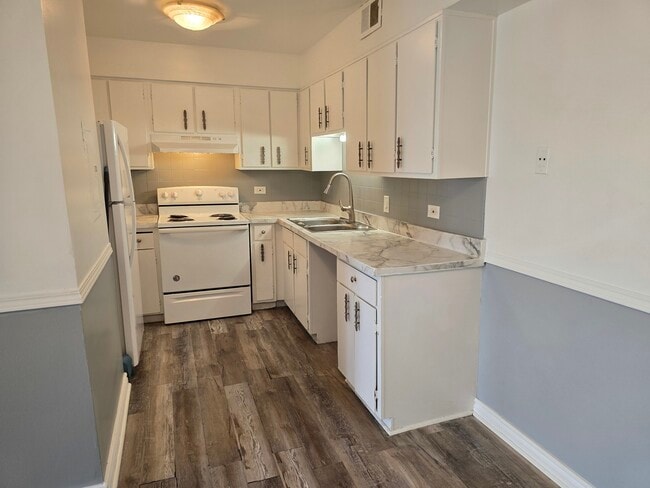 Photo - 17701 Park Blvd Unit 304