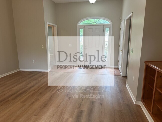 355 Shady Oak Cir