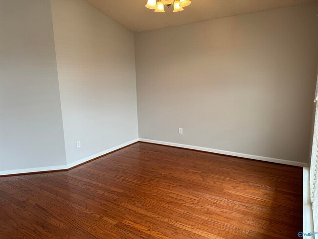 Photo - 124 Clover Ridge Dr