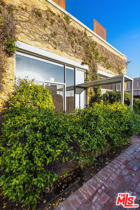 Photo - 1850 Industrial St Unit 106