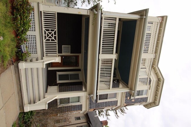 Building Photo - 12 Becket St