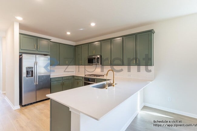 Photo - 214 Lake Shore Dr