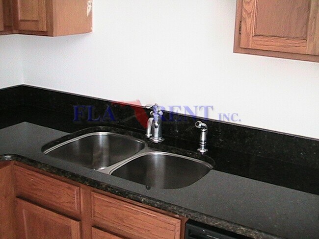 Photo - **3/2 Remodeled Duplex Near Downtown Orlando off of Curry Ford**
