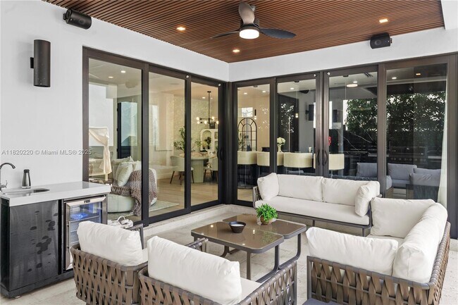 Photo - 550 NW 42nd St