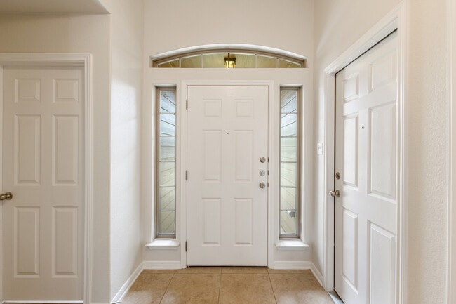 Photo - 8011 Bridgepointe Dr