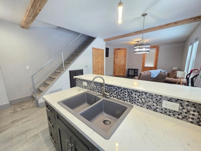 Photo - 920 2nd Ave S Unit #922