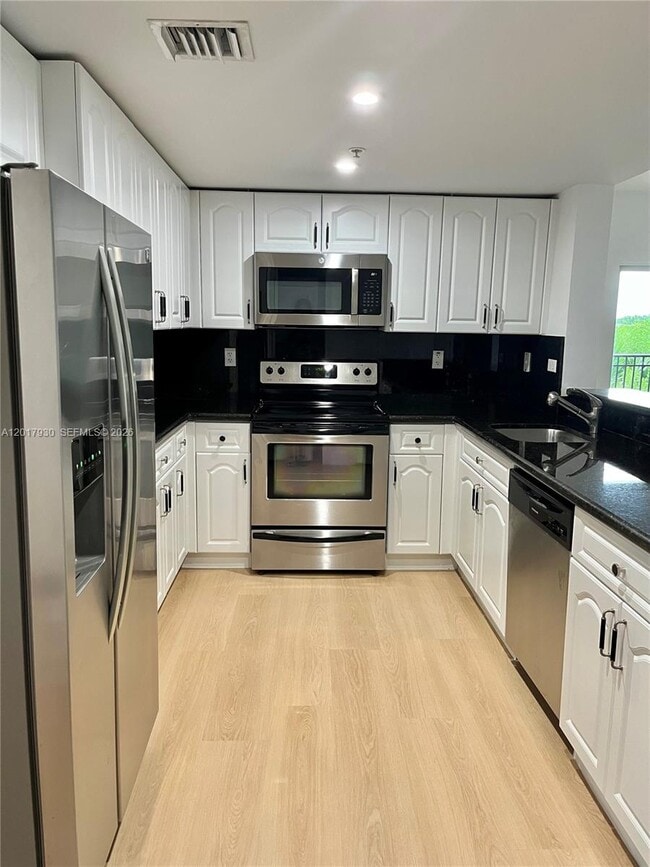 Photo - 120 Douglas Rd Unit 306