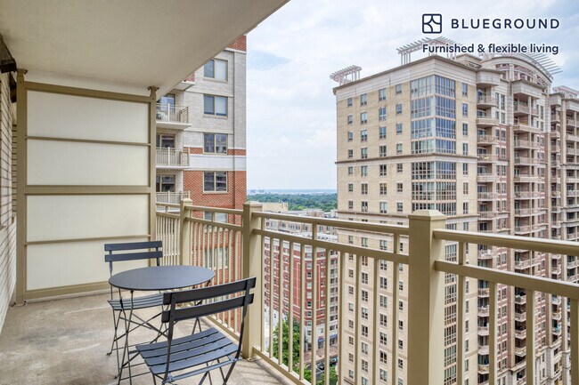 Photo - 4001 9th St N Unidad FL17-ID528