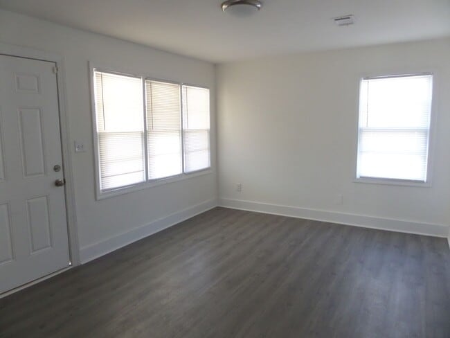 Photo - 206 Sunstede Rd