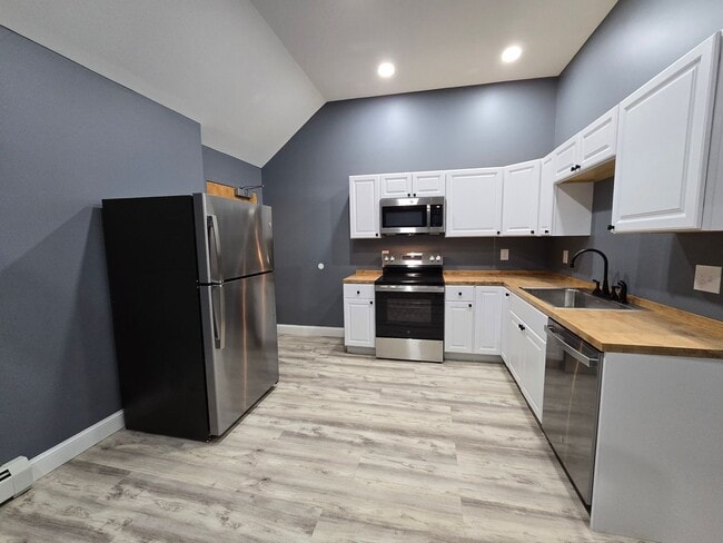 Photo - 319 Main St Unit Apt 2