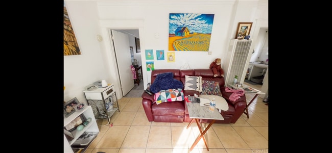 Building Photo - 519 E Dayman St Unit 521 Dayman