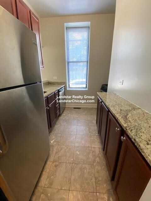 Photo - 1480 W Erie St Unit 1F