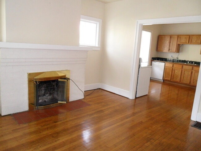 Photo - 214 State St