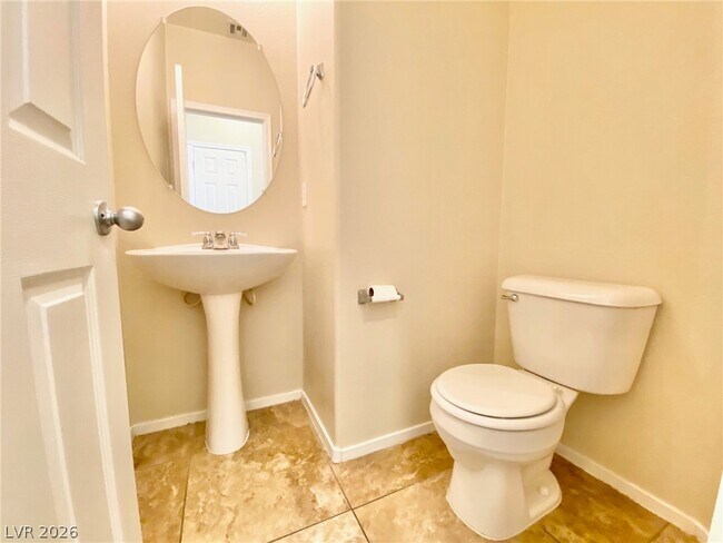 Photo - 1015 Maple Pines Ave