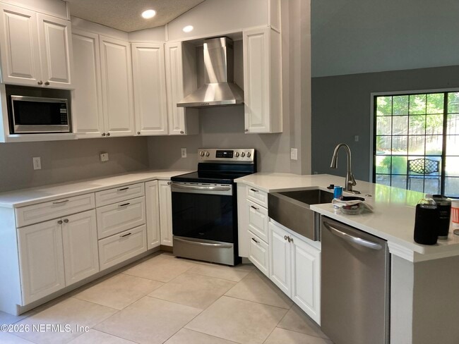 Photo - 8150 Loch Lomond Ln