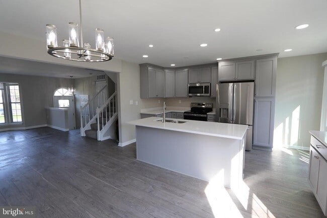 Photo - 11206 Barnswallow Pl